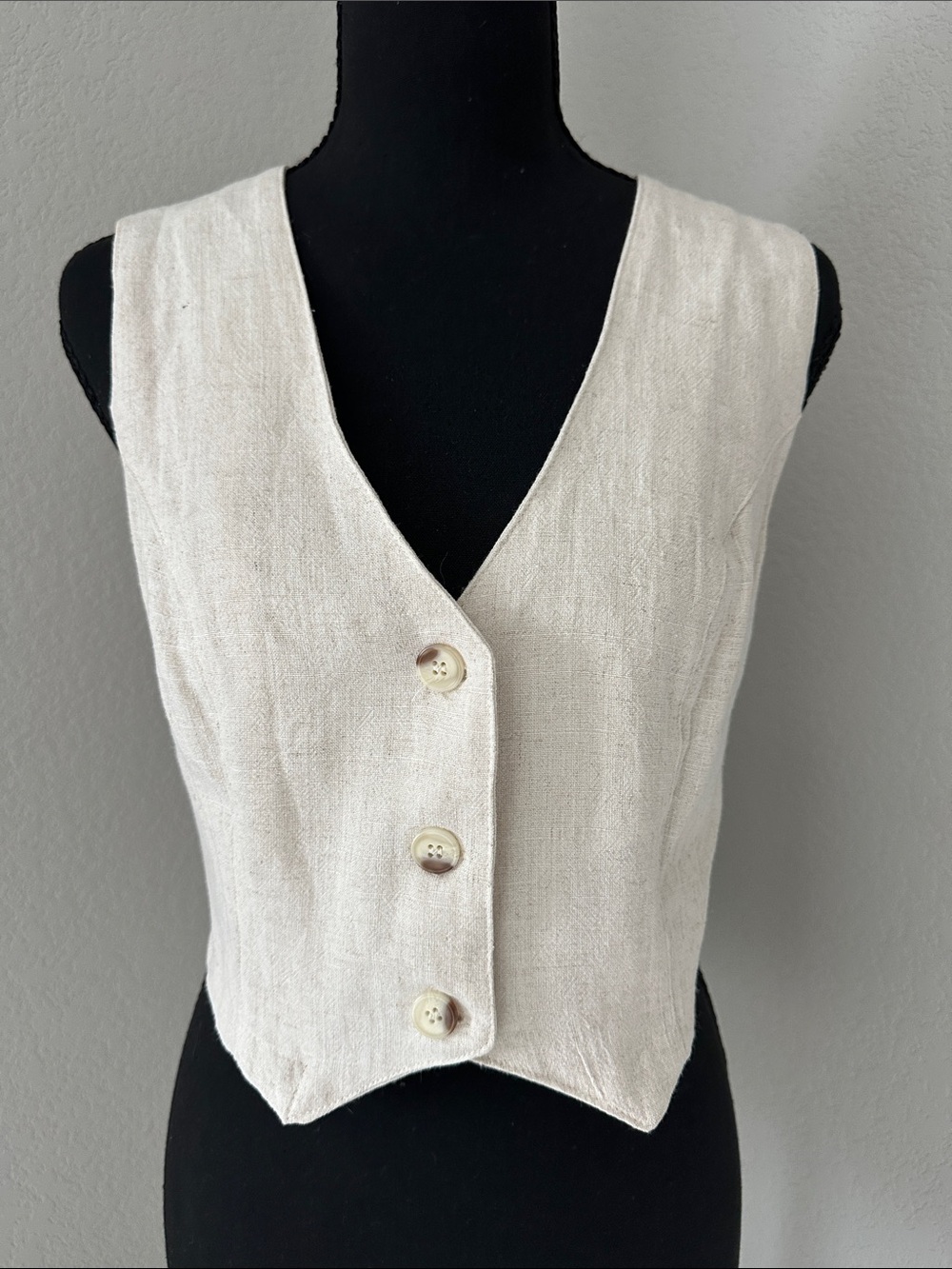 Cream Linen-Blend V-Neck Button Front Vest